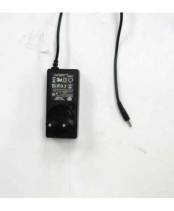 Adaptador de corriente...