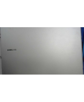 Pantalla Completa 15.6"...